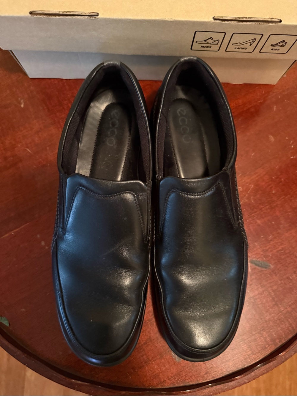 Ecco Women's Black Leather Slip-On Loafers